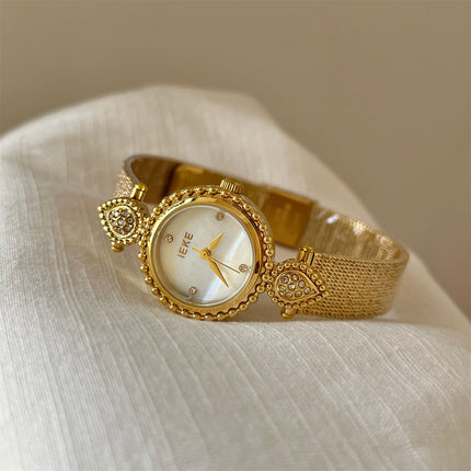 Swadeshi World Fashion Watch Casual Retro Court Ancient Style Women Ladies Watches